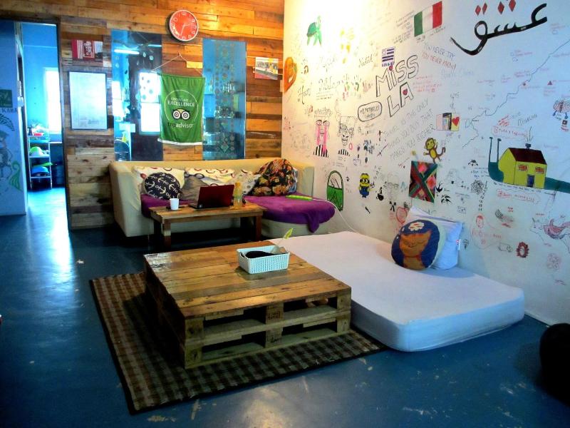 Oceanus Backpackers Hostel