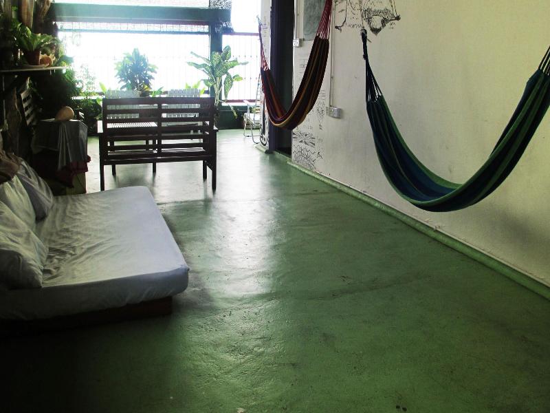 Oceanus Backpackers Hostel