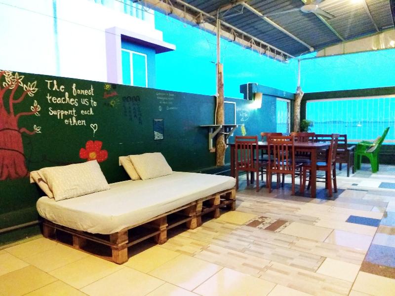 Oceanus Backpackers Hostel