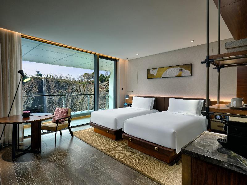 InterContinental Shanghai Wonderland image