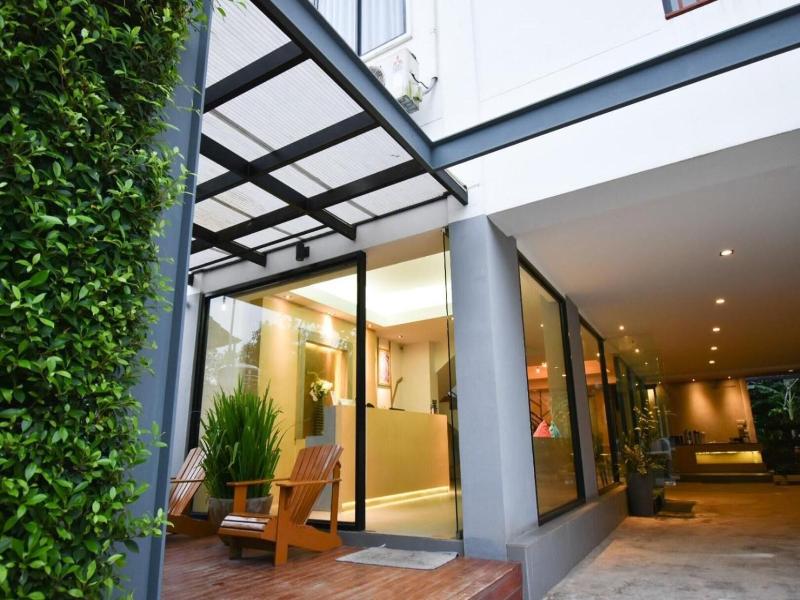 B boutique residence image