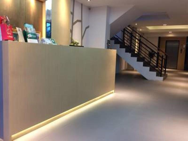 B boutique residence image