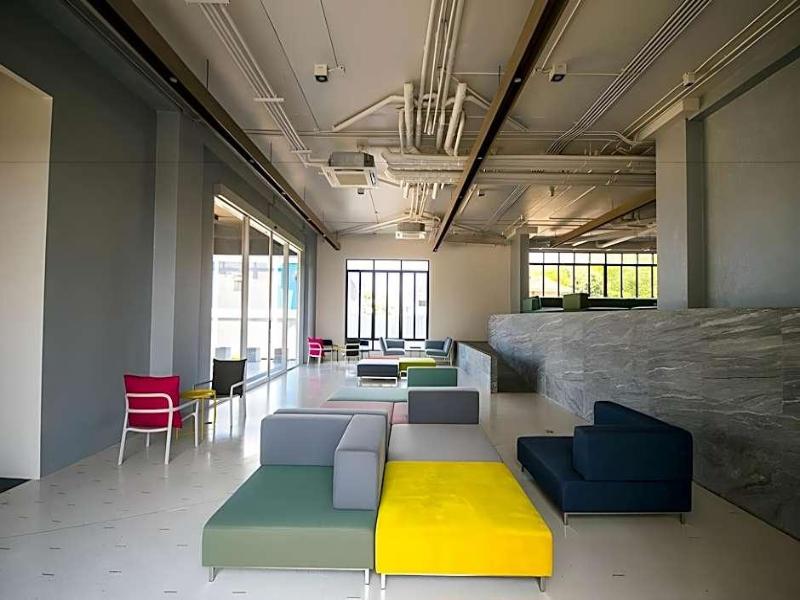 Comet Hotel Surat Thani image