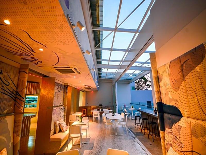 Comet Hotel Surat Thani image