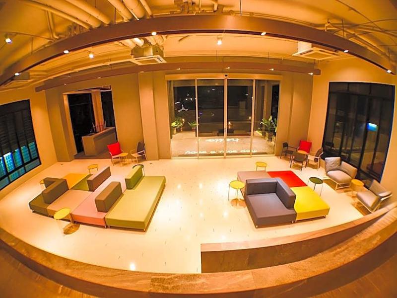 Comet Hotel Surat Thani image