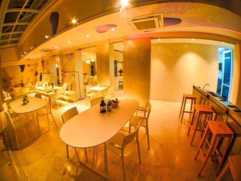 Comet Hotel Surat Thani image