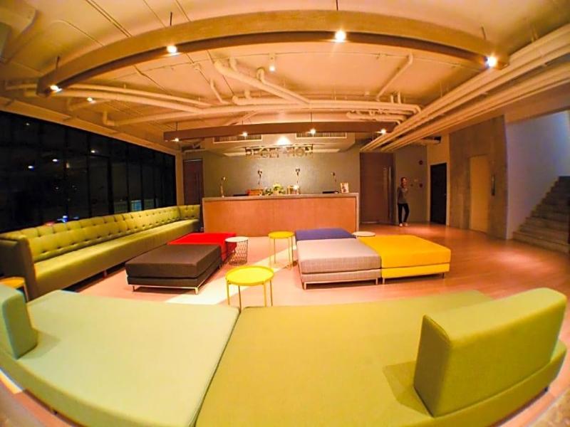 Comet Hotel Surat Thani image