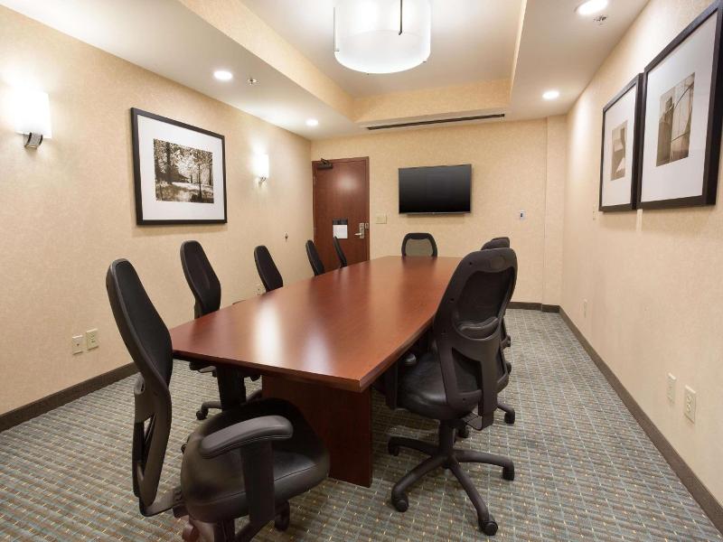 Drury Inn Suites Burlington image