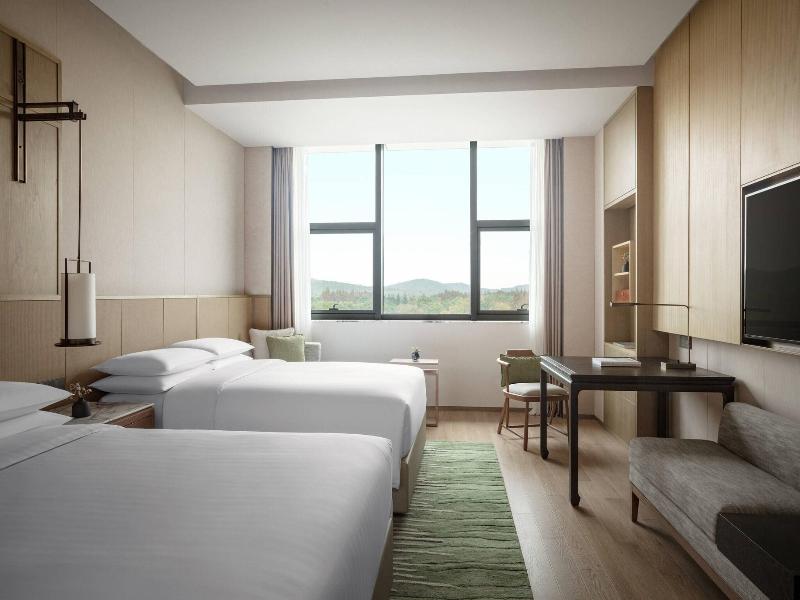 Wuxi Marriott Hotel Lihu Lake image