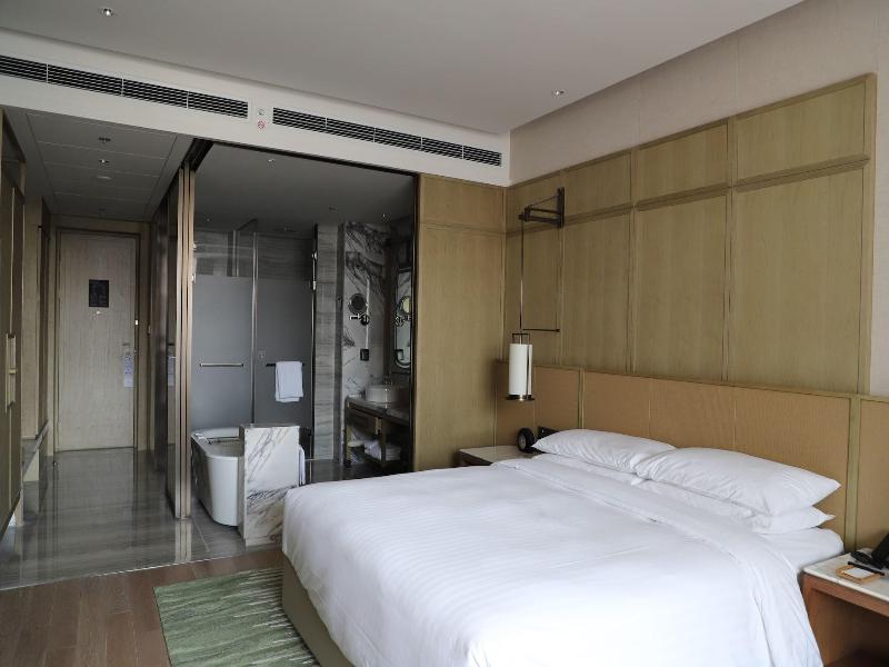 Wuxi Marriott Hotel Lihu Lake image