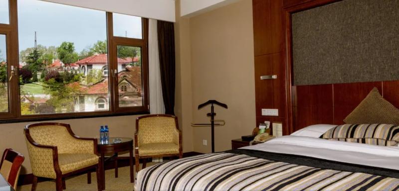 Yantai Golden Gulf Hotel image