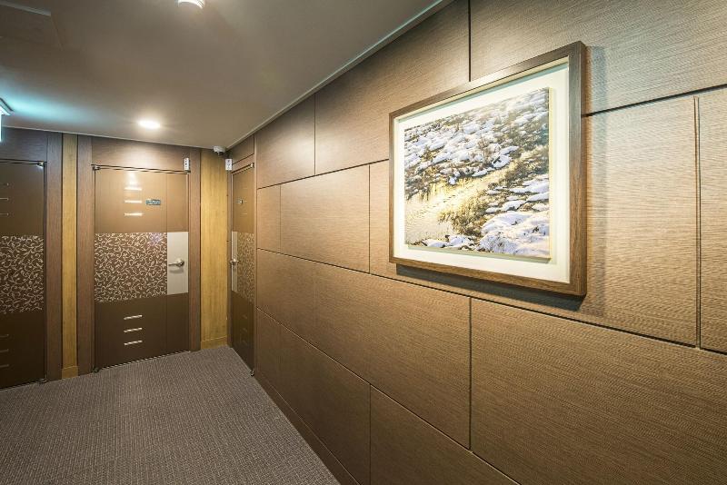 Champion Hotel image