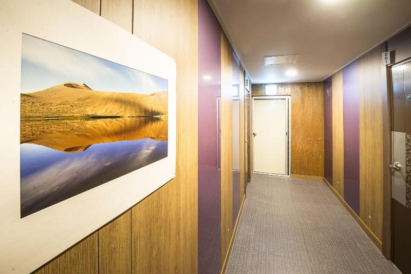 Champion Hotel image