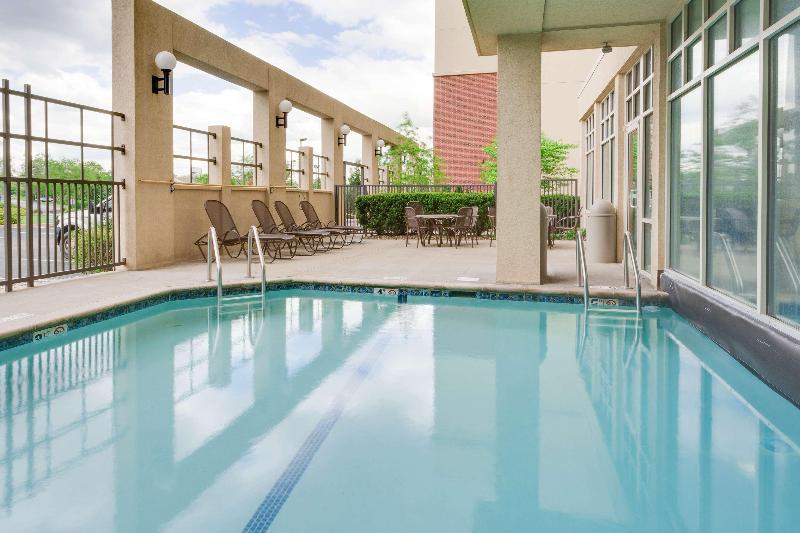 Drury Inn Suites Middletown Franklin image