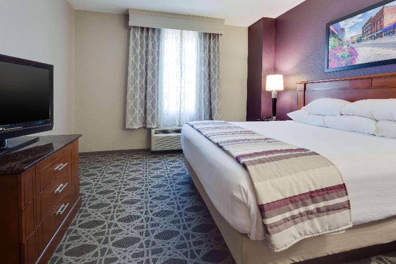 Drury Inn Suites Middletown Franklin image