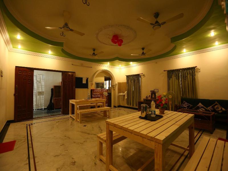 Zingle Stay Airport image