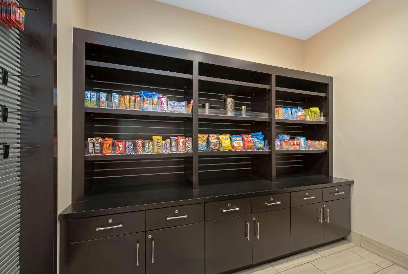 La Quinta Inn & Suites By Wyndham West Monroe image