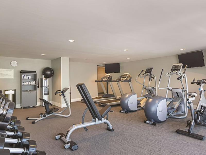 La Quinta Inn & Suites By Wyndham Salem Nh image