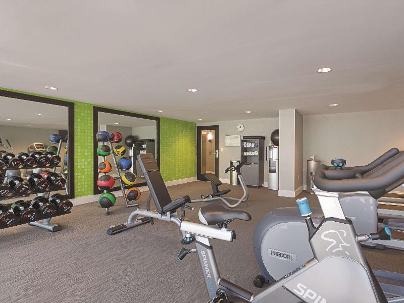 La Quinta Inn & Suites By Wyndham Salem Nh image