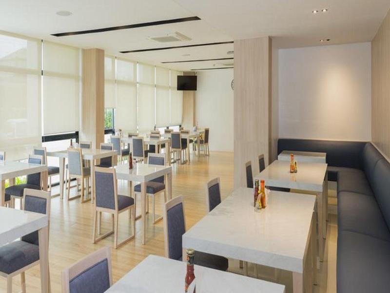 TRAT CITY HOTEL image