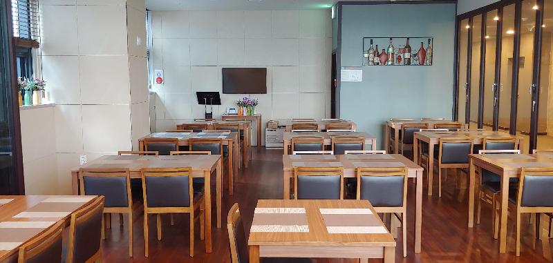 Westernbay Marina Hotel image