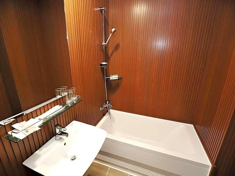 Sea & Moon Tourist Hotel image