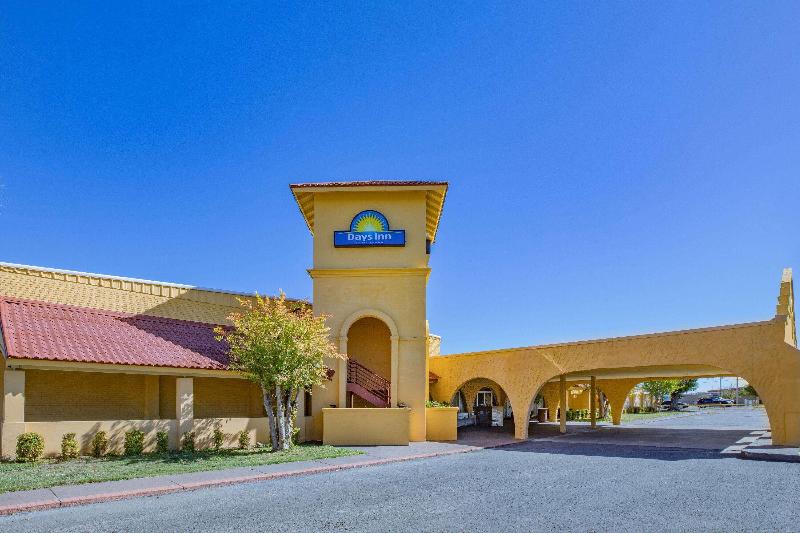 Days Inn by Wyndham Del Rio image