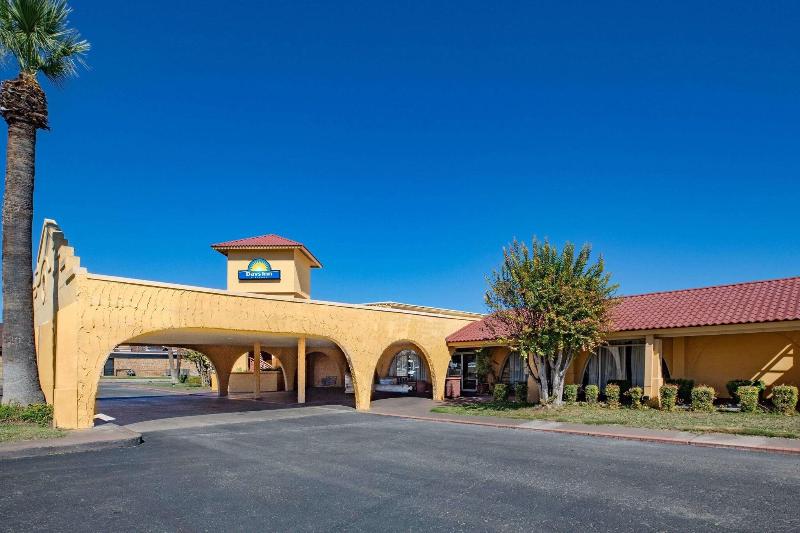Days Inn by Wyndham Del Rio image