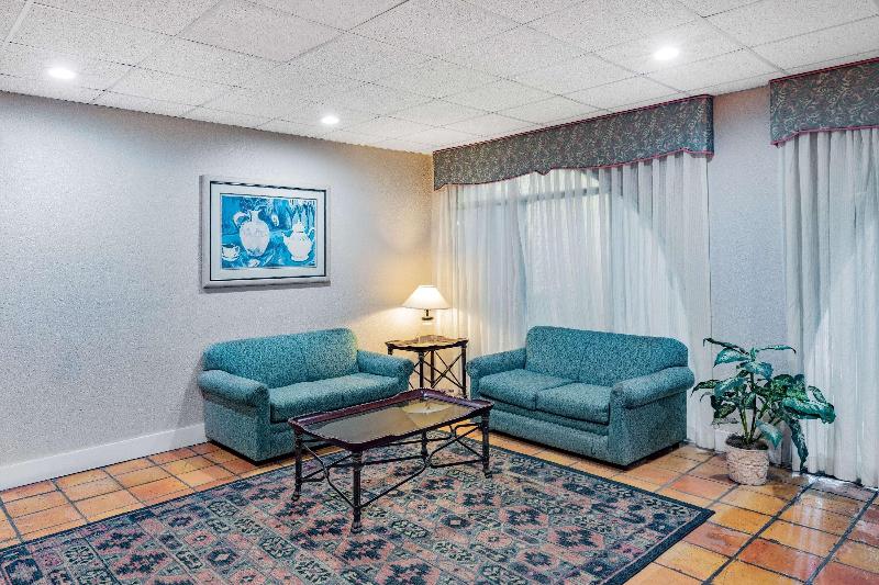 Days Inn by Wyndham Del Rio image