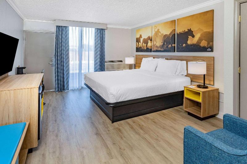 Days Inn by Wyndham Del Rio image