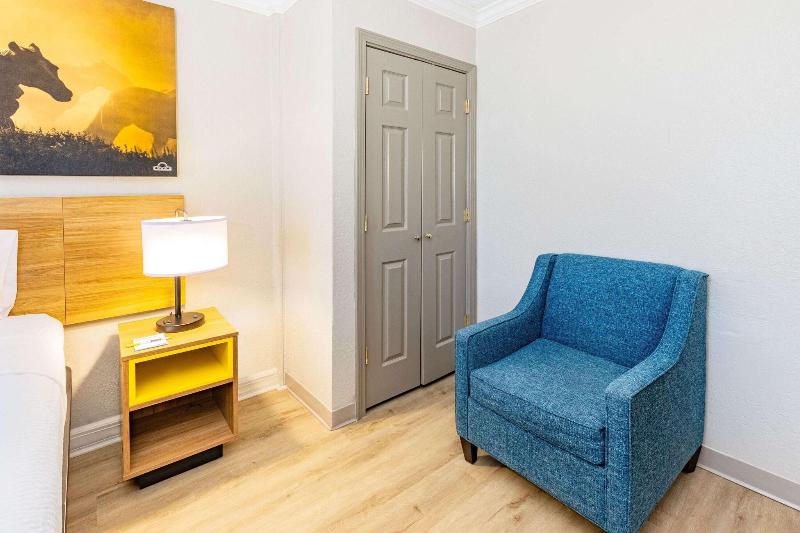 Days Inn by Wyndham Del Rio image