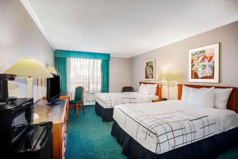 Days Inn by Wyndham Del Rio image