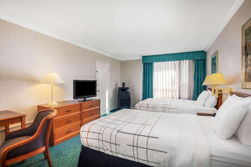 Days Inn by Wyndham Del Rio image