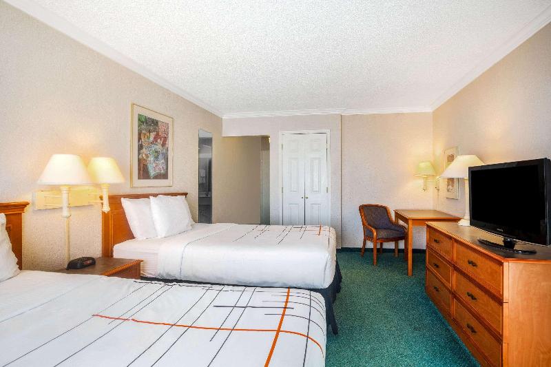 Days Inn by Wyndham Del Rio image