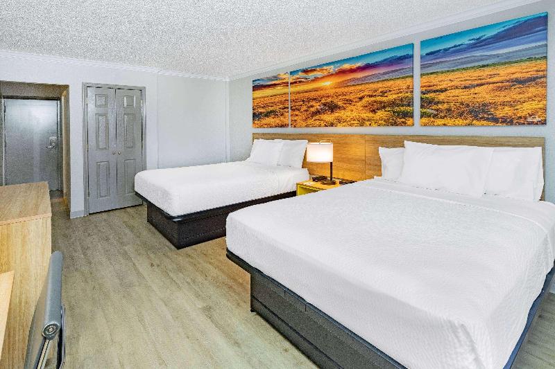 Days Inn by Wyndham Del Rio image