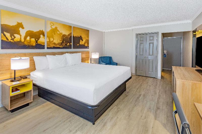Days Inn by Wyndham Del Rio image