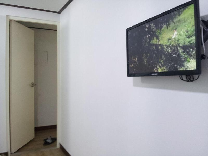 24 GUESTHOUSE SINCHON HONGDAE SINCHONSTYLE