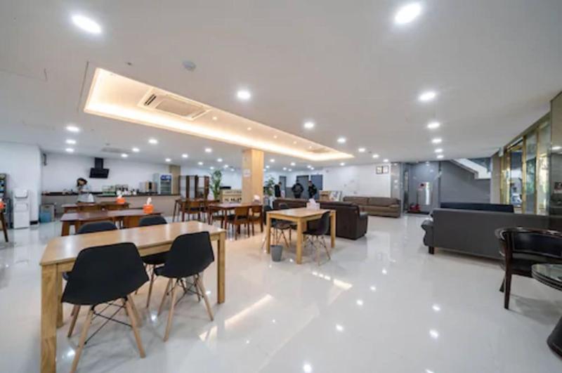 Mayone Hotel image