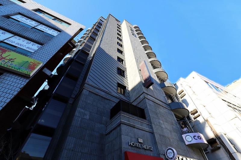 Hotel Hertz — main photo
