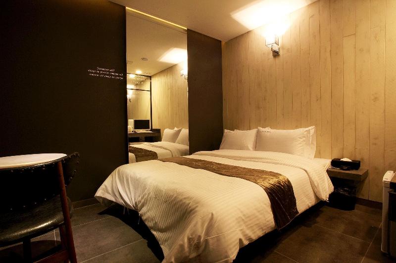 Hotel Hertz — photo 3