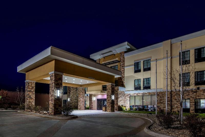 La Quinta by Wyndham Pampa image