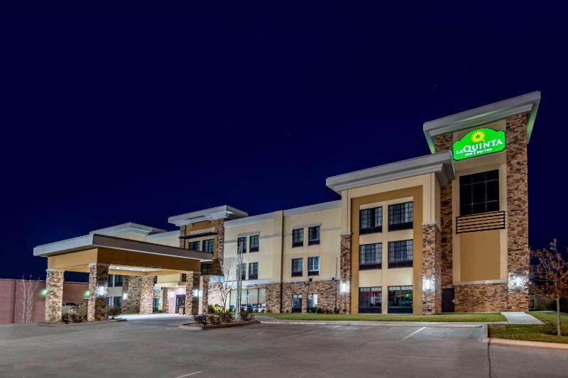 La Quinta by Wyndham Pampa image