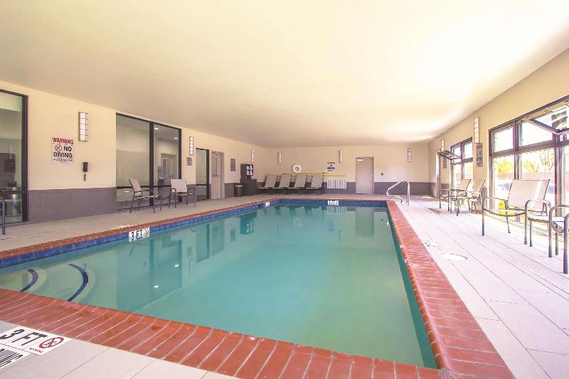 La Quinta by Wyndham Pampa image