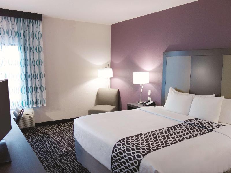 La Quinta by Wyndham Pampa image