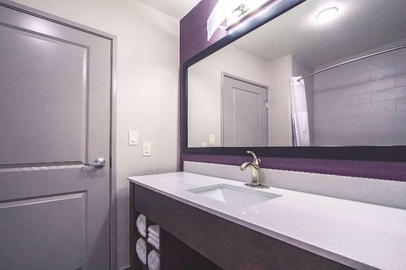 La Quinta by Wyndham Pampa image