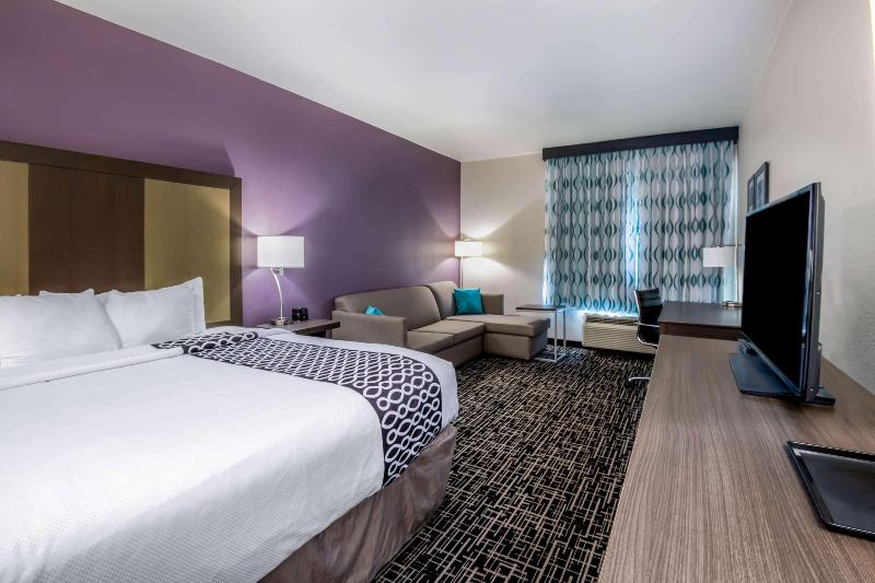 La Quinta by Wyndham Pampa image