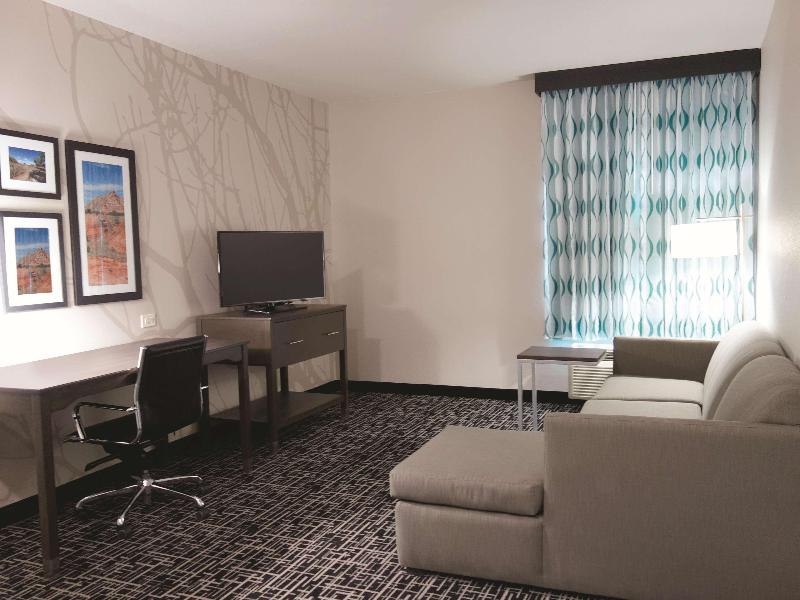 La Quinta by Wyndham Pampa image