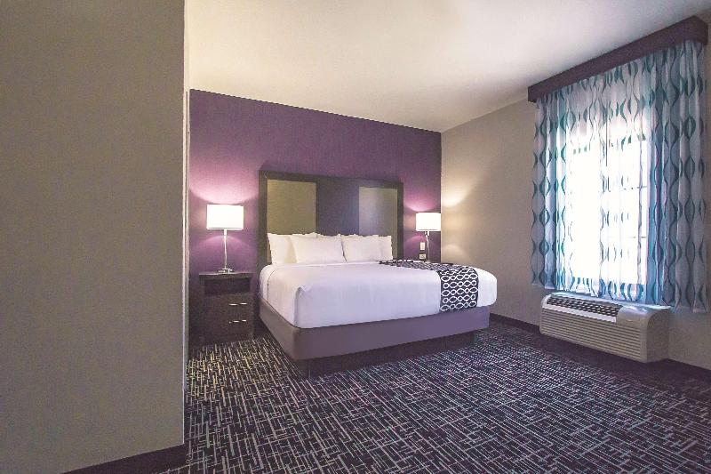 La Quinta by Wyndham Pampa image
