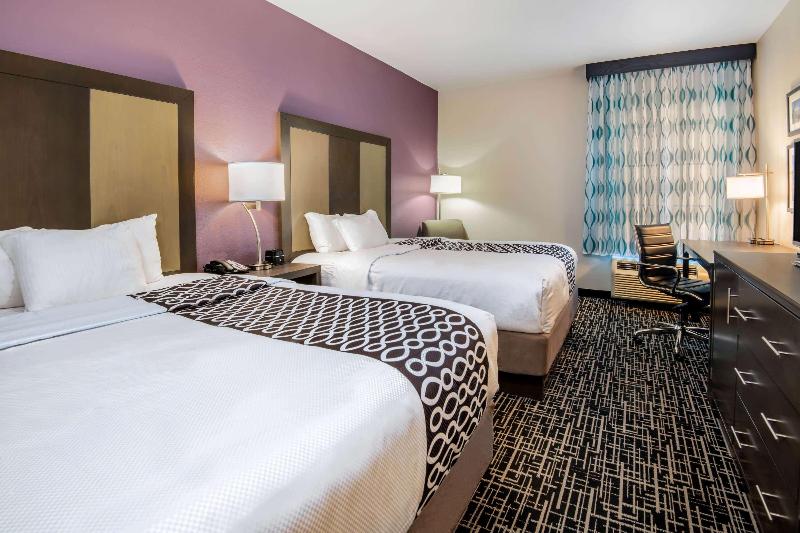 La Quinta by Wyndham Pampa image