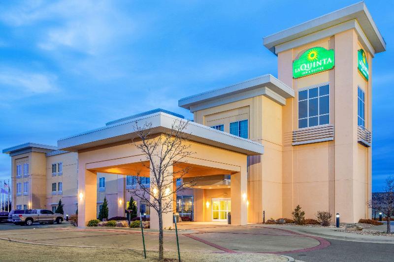 La Quinta Inn & Suites Clinton Historic Route 66 image